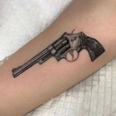 tattoo pistol (1)