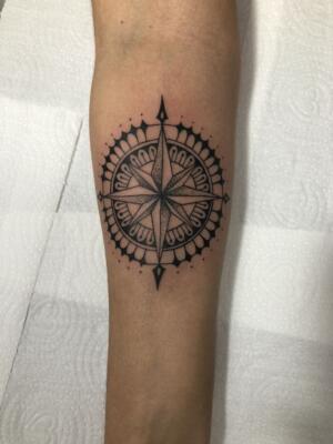 tattoo wind rose (2)